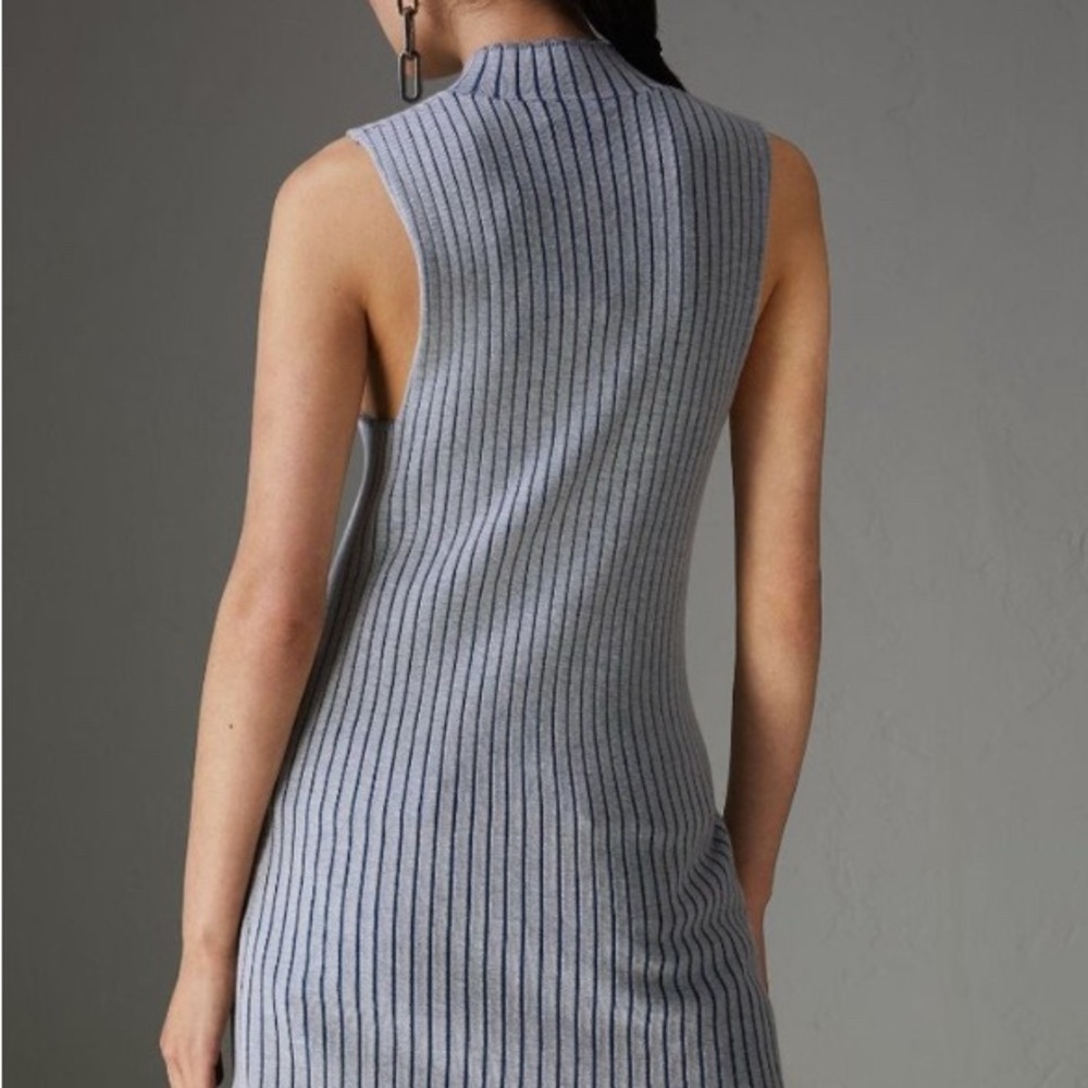 Burberry blue ribbed sleeveless turtleneck cashmere and silk sweater (size xxs) - Picture 3 of 11